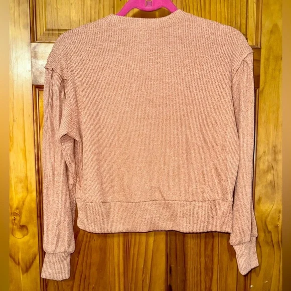 SO Women's Heathered Orange Ribbed Crew Neck Sweater - Picture 3 of 6